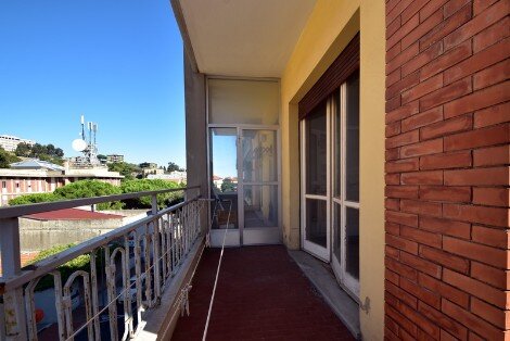 Appartamento in vendita a Finale Ligure.